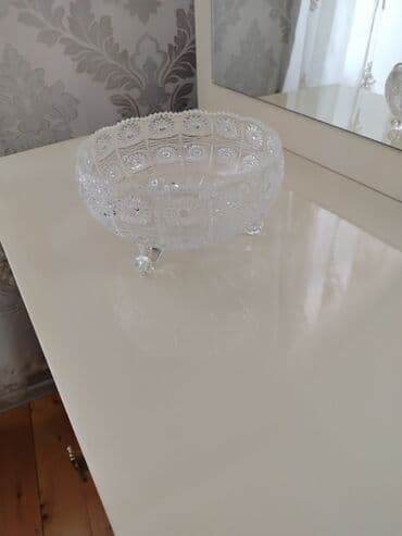 Şüşə qənd/qab – dekorativ ayaqlı kristal kasə - Material: qalın lalafo.az -da Şüşə qənd/qab – dekorativ ayaqlı kristal kasə - Material: qalın