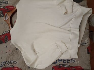 Ağ rəngli oversize sweatşört - Model: dairəvi (crewneck) yaxalı lalafo.az -da Ağ rəngli oversize sweatşört - Model: dairəvi (crewneck) yaxalı