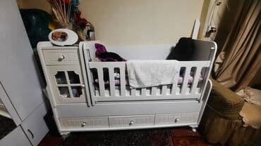 Oğlan və qız üçün, İşlənmiş, Dördbucaq, Beşik, Matras ilə, Yellənmə mexanizm ilə lalafo.az -da Oğlan və qız üçün, İşlənmiş, Dördbucaq, Beşik, Matras ilə, Yellənmə mexanizm ilə