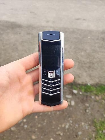 Vertu Ti, rəng - Qara, Düyməli lalafo.az -da Vertu Ti, rəng - Qara, Düyməli