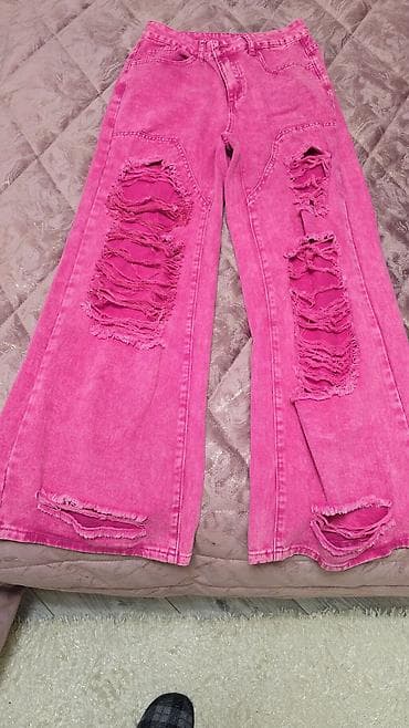 Hec geyinilmeyib yenidir. Parlaq çəhrayı rəngdə lalafo.az -da Hec geyinilmeyib yenidir. Parlaq çəhrayı rəngdə