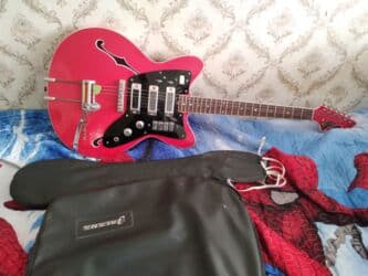 Elektro gitaralar lalafo.az -da Elektro gitaralar