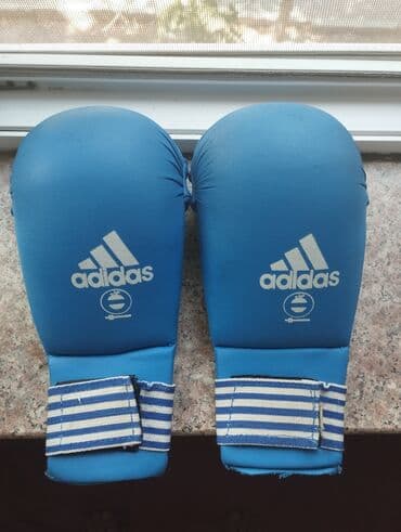 Çox az istifadə olunub.Bu Adidas karate əlcəkləri karate ilə məşğul lalafo.az -da Çox az istifadə olunub.Bu Adidas karate əlcəkləri karate ilə məşğul