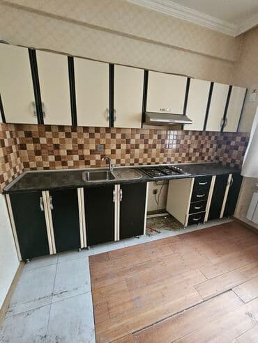 Yaxşı vəziyyətdədir üstündəkilərlə verulir lalafo.az -da Yaxşı vəziyyətdədir üstündəkilərlə verulir