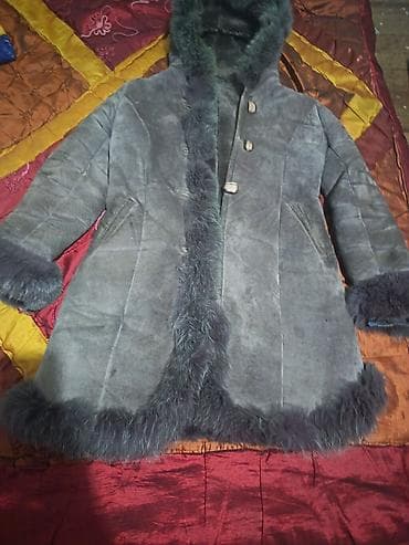 Qadınlar üçün qışlıq xəzli üst geyim - Model: Kapüşonlu, uzun kəsim - lalafo.az -da Qadınlar üçün qışlıq xəzli üst geyim - Model: Kapüşonlu, uzun kəsim -