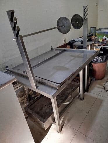 Paslanmayan poladdan hazırlanmış dönər kəsim və servis masası - lalafo.az -da Paslanmayan poladdan hazırlanmış dönər kəsim və servis masası -