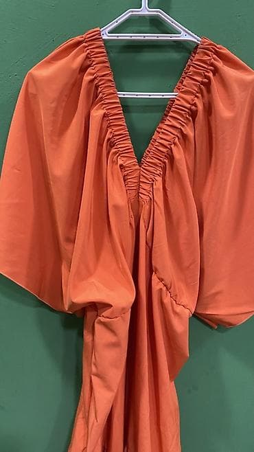 Narıncı rəngdə qadın maxi paltar (xl,2xl) - Model: V-oyun yaxa lalafo.az -da Narıncı rəngdə qadın maxi paltar (xl,2xl) - Model: V-oyun yaxa