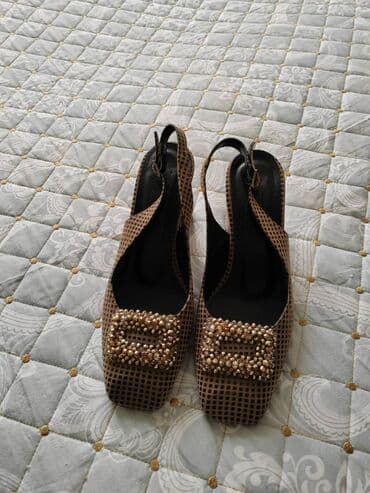 Tuflilər, Ölçü: 37, rəng - Bej, İşlənmiş lalafo.az -da Tuflilər, Ölçü: 37, rəng - Bej, İşlənmiş