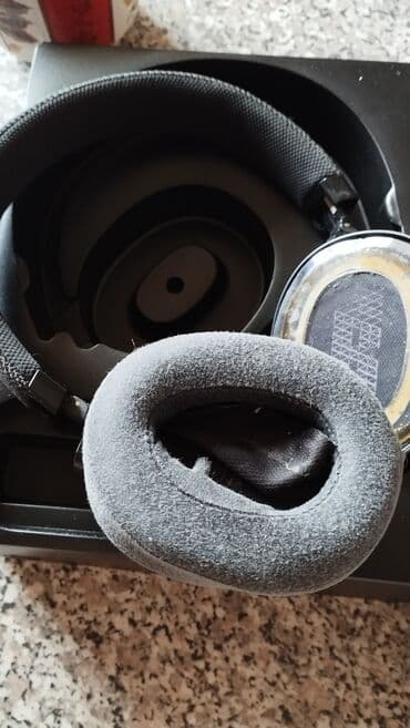 Наушники рабочие, расчитаны на запчасти, с проводом но без адаптера lalafo.az -da Наушники рабочие, расчитаны на запчасти, с проводом но без адаптера