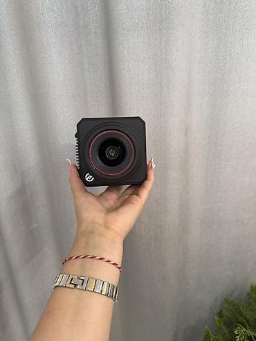 Kompakt professional kamera – kub formalı gövdə, dəyişdirilə bilən lalafo.az -da Kompakt professional kamera – kub formalı gövdə, dəyişdirilə bilən