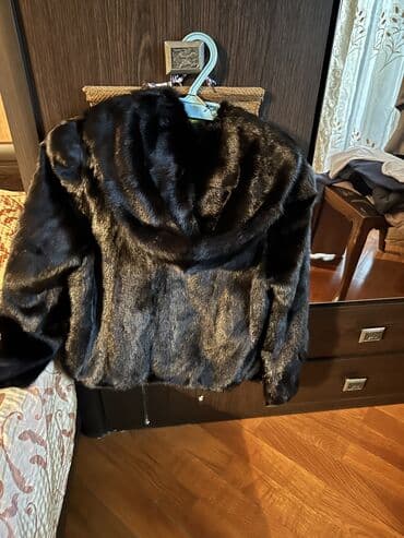 Полушубок норка,цельная с капюшоном,размер M-L lalafo.az -da Полушубок норка,цельная с капюшоном,размер M-L