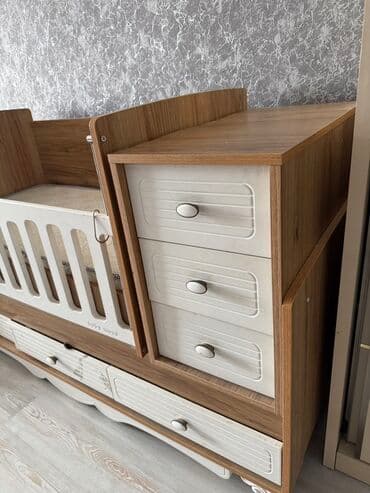 Oğlan və qız üçün, İşlənmiş, Dördbucaq, Beşik, Dəst ilə, Matras ilə, Yellənmə mexanizm ilə lalafo.az -da Oğlan və qız üçün, İşlənmiş, Dördbucaq, Beşik, Dəst ilə, Matras ilə, Yellənmə mexanizm ilə