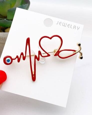 Tibb bacıları və həkimlər üçün yaxa sancağı. Qiymət 9 manat. Ünvan lalafo.az -da Tibb bacıları və həkimlər üçün yaxa sancağı. Qiymət 9 manat. Ünvan