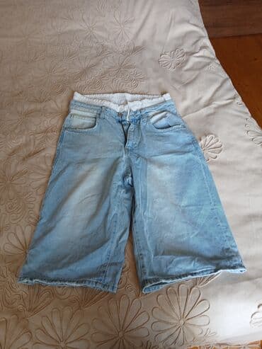 - Məhsul: Cins şort - Material: Açıq mavi denim - Dizayn: Dizdən aşağı lalafo.az -da - Məhsul: Cins şort - Material: Açıq mavi denim - Dizayn: Dizdən aşağı