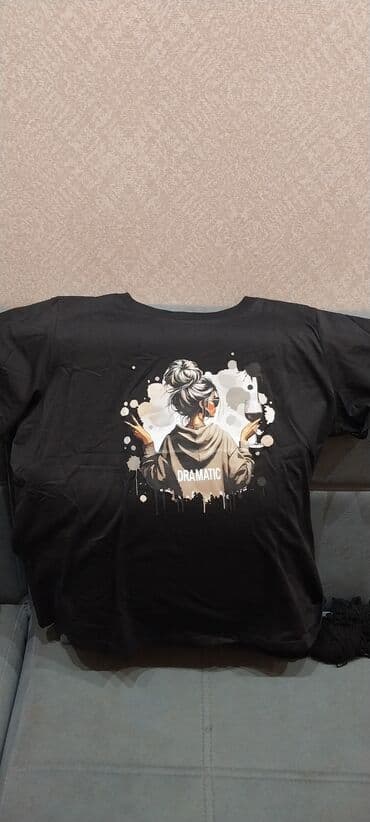 Qara rəngli qadın T-shirt debli temiz pambıg
- lalafo.az -da Qara rəngli qadın T-shirt debli temiz pambıg
-