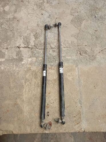 Toyota prado qabaq kapot amartizator işlək vəziyyətdədi lalafo.az -da Toyota prado qabaq kapot amartizator işlək vəziyyətdədi