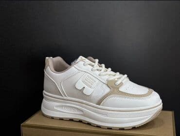 Ağ-bej rəng palitrasında gündəlik istifadə üçün şık idman ayaqqabısı lalafo.az -da Ağ-bej rəng palitrasında gündəlik istifadə üçün şık idman ayaqqabısı