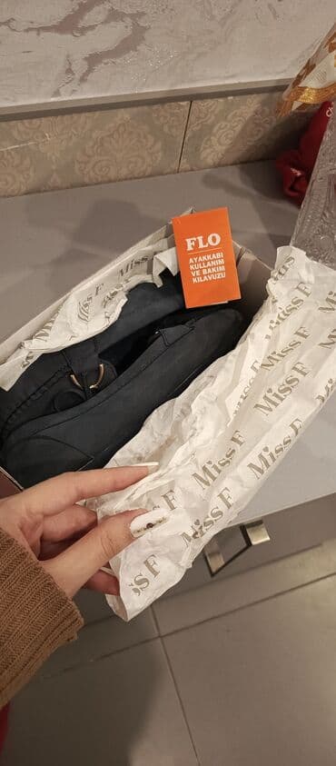 Ölçü: 39, Yeni lalafo.az -da Ölçü: 39, Yeni