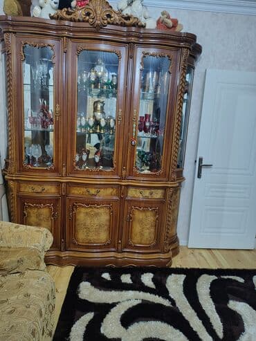 Şüşəli dolab vitrini lalafo.az -da Şüşəli dolab vitrini