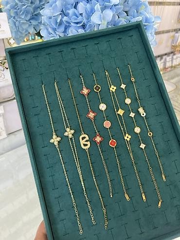 Zərif dizaynlı zəncir qolbaqlar və kəpənək asqılı boyunbağılar - lalafo.az -da Zərif dizaynlı zəncir qolbaqlar və kəpənək asqılı boyunbağılar -