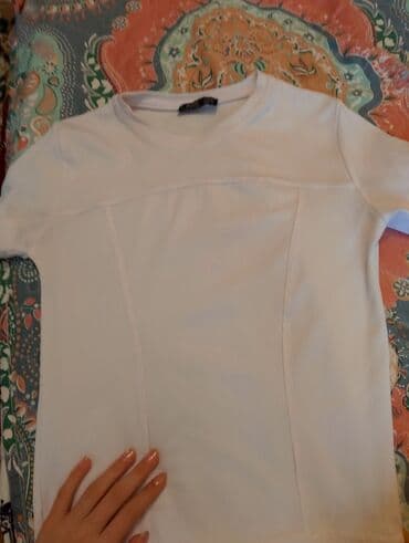 Ağ rəngli qısaqoll köynək. - Klassik dairəvi yaxa - Bədənə yatan lalafo.az -da Ağ rəngli qısaqoll köynək. - Klassik dairəvi yaxa - Bədənə yatan