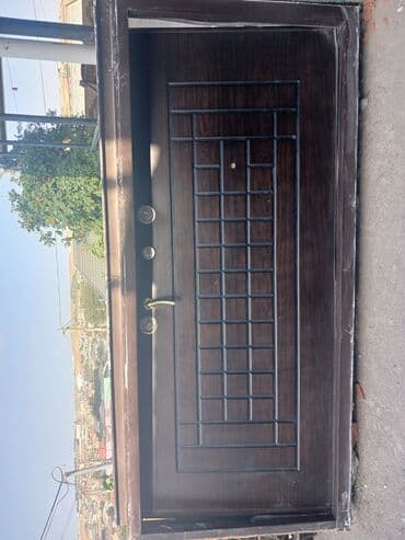 Seyf qapi agirdi 3 kilidlidi olçu 2.15/94 m olcude çerçive daxildi.Tam lalafo.az -da Seyf qapi agirdi 3 kilidlidi olçu 2.15/94 m olcude çerçive daxildi.Tam