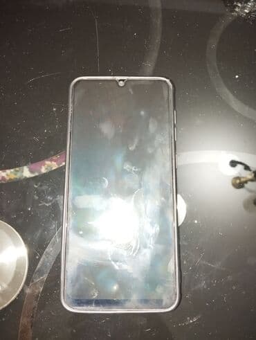 Məhsul: Smartfon Xüsusiyyətlər: - Ön tərəfdə damla formalı kamera lalafo.az -da Məhsul: Smartfon Xüsusiyyətlər: - Ön tərəfdə damla formalı kamera