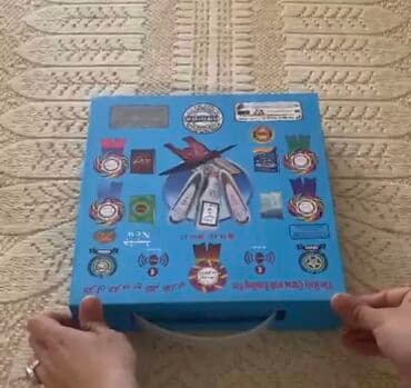 Quran oxuyan.Kıtabın uzerıne tutarken kıtabda yazılanları seslendırır lalafo.az -da Quran oxuyan.Kıtabın uzerıne tutarken kıtabda yazılanları seslendırır