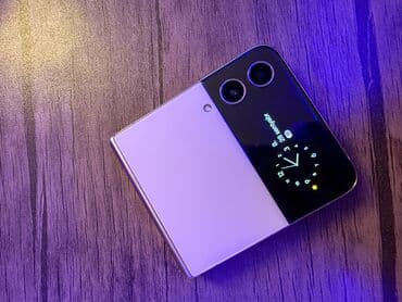 Samsung Galaxy Z Flip 4, 256 GB, rəng - Qızılı, Barmaq izi, Simsiz şarj, Face ID lalafo.az -da Samsung Galaxy Z Flip 4, 256 GB, rəng - Qızılı, Barmaq izi, Simsiz şarj, Face ID