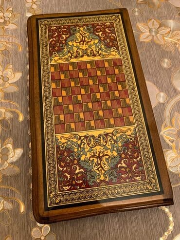 Ağacdan hazırlanmış, əl işi naxışlarla bəzədilmiş nərd-taxta dəsti lalafo.az -da Ağacdan hazırlanmış, əl işi naxışlarla bəzədilmiş nərd-taxta dəsti