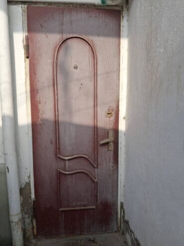 Demir seyf qapı. Nizami metrosu erazisinden alınacaq lalafo.az -da Demir seyf qapı. Nizami metrosu erazisinden alınacaq