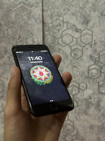 IPhone 7, Qara, Qırıq, Barmaq izi lalafo.az -da IPhone 7, Qara, Qırıq, Barmaq izi