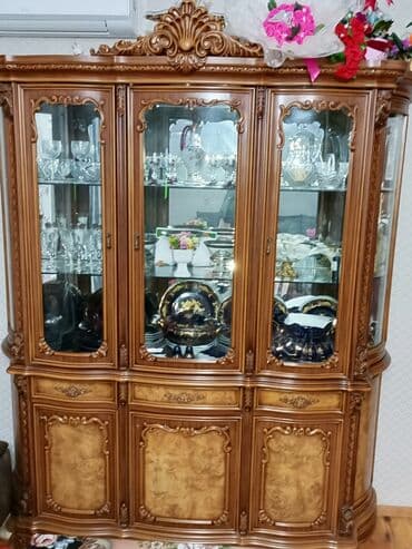 Şüşəli dolab vitrini lalafo.az -da Şüşəli dolab vitrini