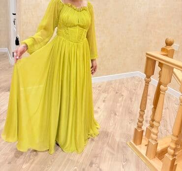 Uzun şifon geyim – limon-yaşıl rəngdə, romantik siluet. - Model lalafo.az -da Uzun şifon geyim – limon-yaşıl rəngdə, romantik siluet. - Model