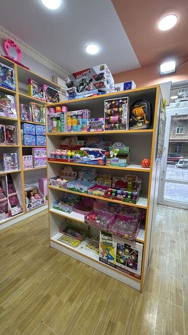 Sifarişlə şərab evi üçün vitrinlər: Mağaza vitrinləri satılır – ideal vəziyyətdə Oyuncaq mağazasında lalafo.az -da — 3 Sifarişlə şərab evi üçün vitrinlər: Mağaza vitrinləri satılır – ideal vəziyyətdə Oyuncaq mağazasında — 3