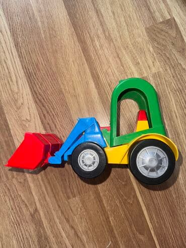 Maşın 5 azn, ayı ələ keçirilir 2 azn, iqrushka mahnısı var 3 azn ağ lalafo.az -da Maşın 5 azn, ayı ələ keçirilir 2 azn, iqrushka mahnısı var 3 azn ağ