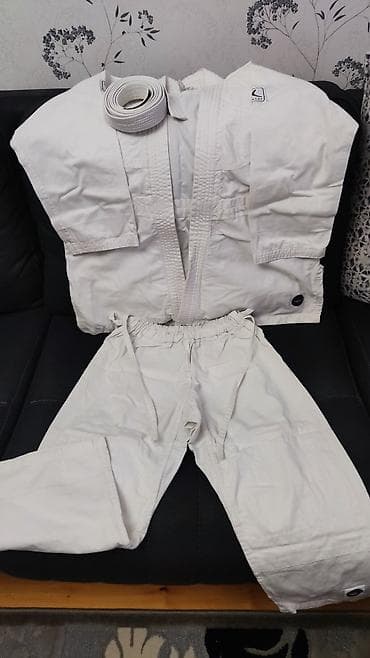 Kimano satıram,3-4 dəfə geyilib lalafo.az -da Kimano satıram,3-4 dəfə geyilib