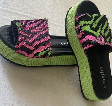 Brend: Marjin Model: Platformalı Ölçü: 40 - Parlaq payetli üst lalafo.az -da Brend: Marjin Model: Platformalı Ölçü: 40 - Parlaq payetli üst