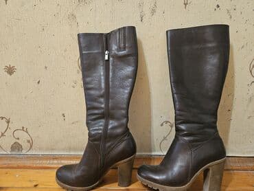 Razmer 38. türkiyədən alinib dəridit. topuqlu geymekolmur deye lalafo.az -da Razmer 38. türkiyədən alinib dəridit. topuqlu geymekolmur deye