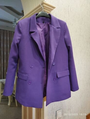 Bənövşəyi rəngli qadın blazer - Model: ikiqat düyməli lalafo.az -da Bənövşəyi rəngli qadın blazer - Model: ikiqat düyməli