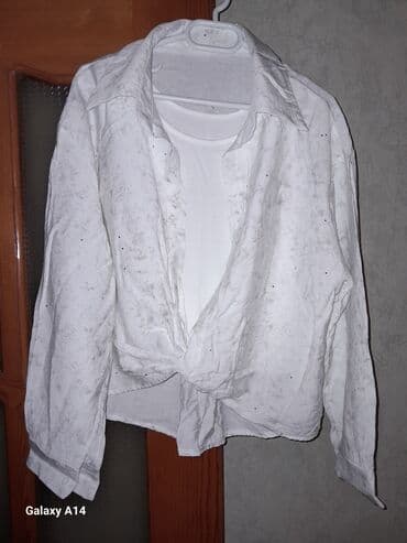 Ağ rəngli qadın üst geyimi dəsti: - Üst qat: yüngül, uzunqollu lalafo.az -da Ağ rəngli qadın üst geyimi dəsti: - Üst qat: yüngül, uzunqollu