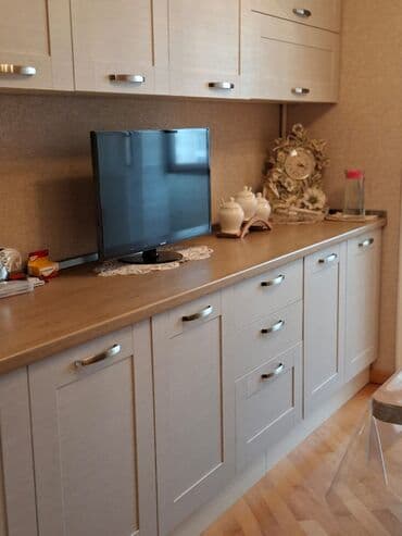 ремонт мебели: Təsviri: Klassik üslubda tam təmirli mənzil interyeri - Geniş dəhliz at lalafo.az — 5 ремонт мебели: Təsviri: Klassik üslubda tam təmirli mənzil interyeri - Geniş dəhliz — 5