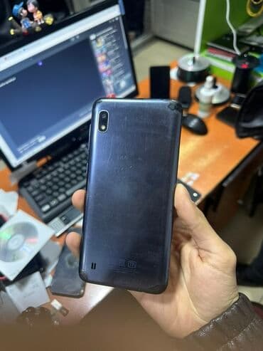 Samsung Galaxy A10, 32 GB, rəng - Qara, İki sim kartlı lalafo.az -da Samsung Galaxy A10, 32 GB, rəng - Qara, İki sim kartlı