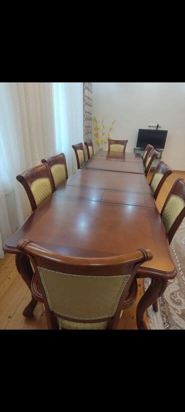 Qonaq otağı üçün, İşlənmiş, Dördbucaq masa, 16 stul lalafo.az -da Qonaq otağı üçün, İşlənmiş, Dördbucaq masa, 16 stul