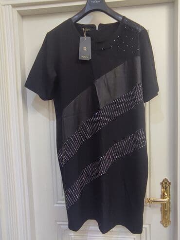 40 azn alinib 35 azn satılır.50 razmerdi 46-48 de gedir lalafo.az -da 40 azn alinib 35 azn satılır.50 razmerdi 46-48 de gedir