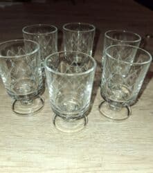 Fransa istehsali 6 eded islenmemis qedeh(stopka) qedimi 120 azn lalafo.az -da Fransa istehsali 6 eded islenmemis qedeh(stopka) qedimi 120 azn