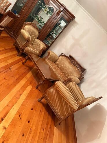 Divan desti 500azn. Unvan Saray qəsəbəsi (3071) aml lalafo.az -da Divan desti 500azn. Unvan Saray qəsəbəsi (3071) aml