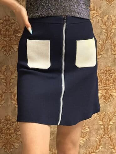 Qadın ətəyi – tünd göy mini model - Ön hissədə tam uzunluqlu metal lalafo.az -da Qadın ətəyi – tünd göy mini model - Ön hissədə tam uzunluqlu metal