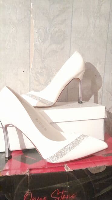 Ağ rəngli qadın tuflisi – Madonna Premium lalafo.az -da Ağ rəngli qadın tuflisi – Madonna Premium