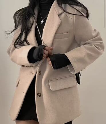 Bej rəngli qadın blezeri - Kəsim: Klassik düz model, geniş düşən lalafo.az -da Bej rəngli qadın blezeri - Kəsim: Klassik düz model, geniş düşən